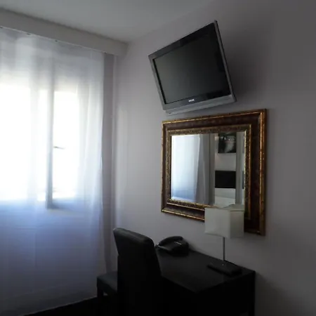 Hotel Monceau Parigi