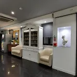 Hotel Monceau 3*